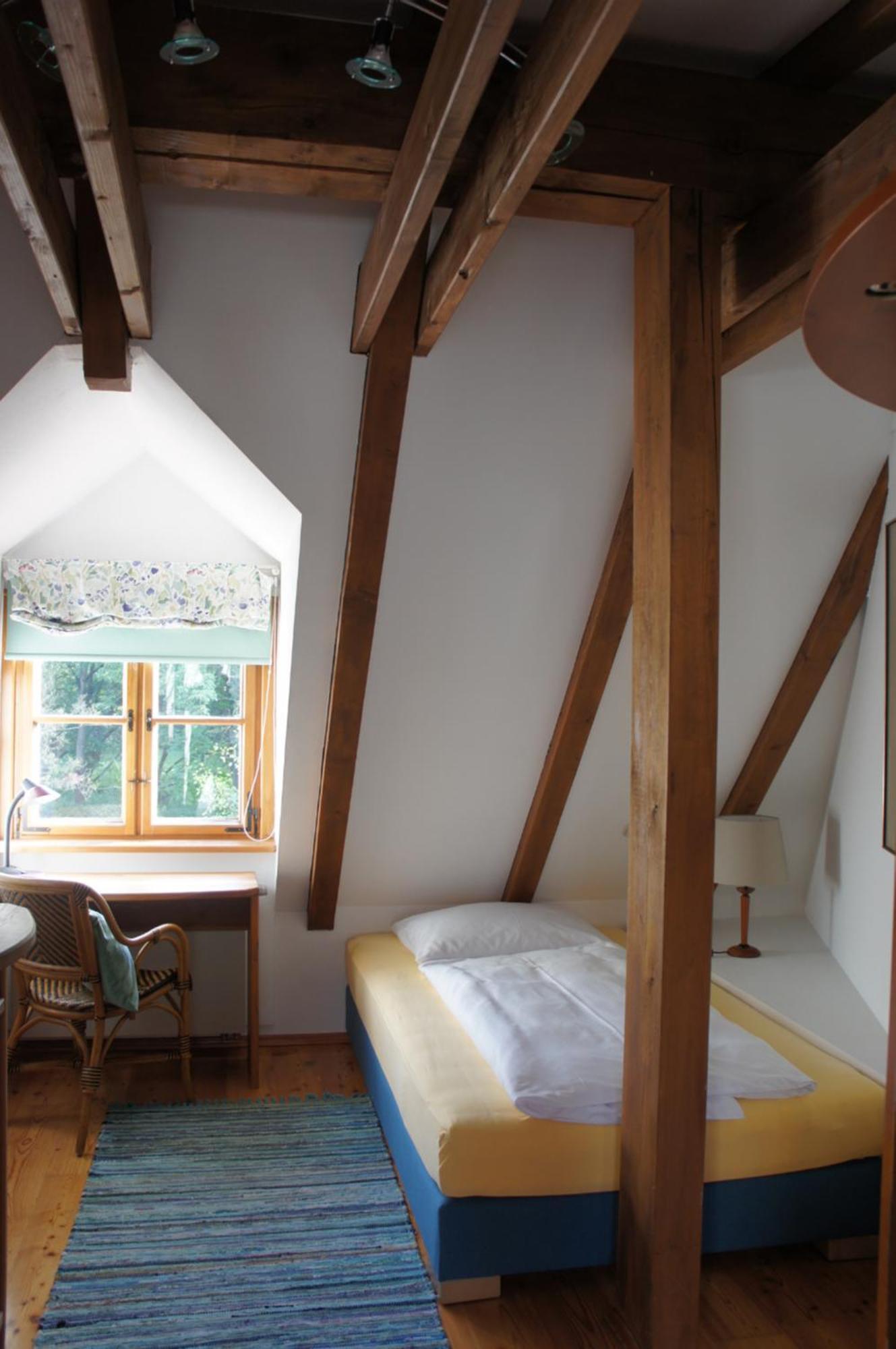 Hotel Schwarzer Adler Erlangen Room photo